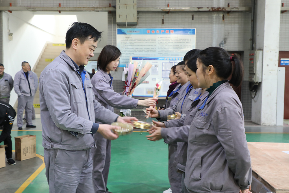 重泵公司三八.jpg 重泵公司三八.jpg